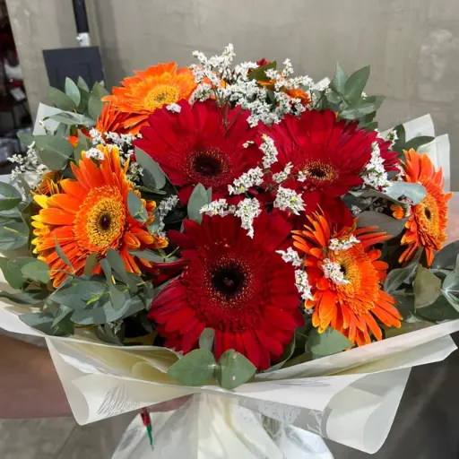 Ramo de flores gerberas con papel coreano